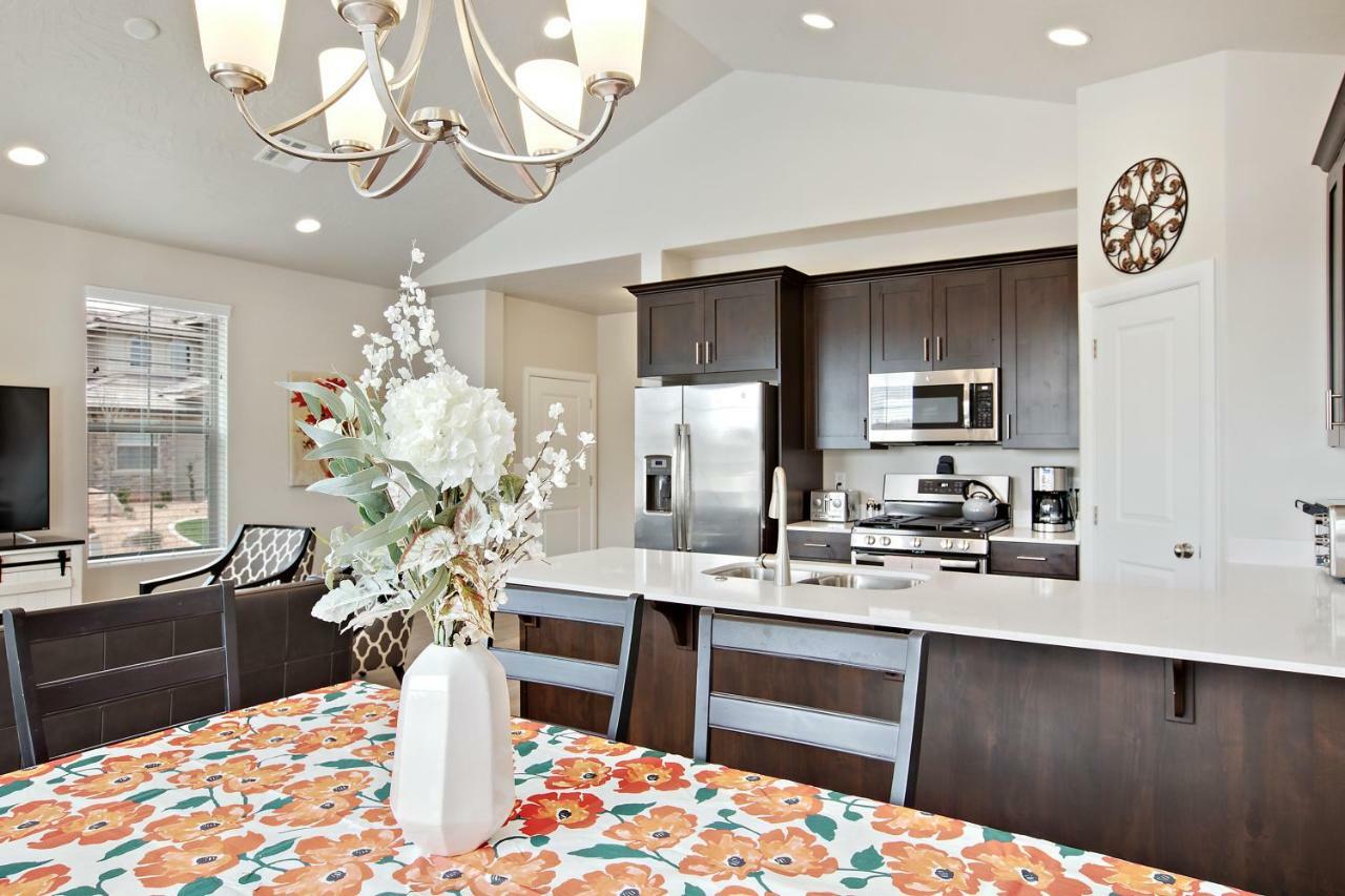 Chez Flores South Washington Room photo